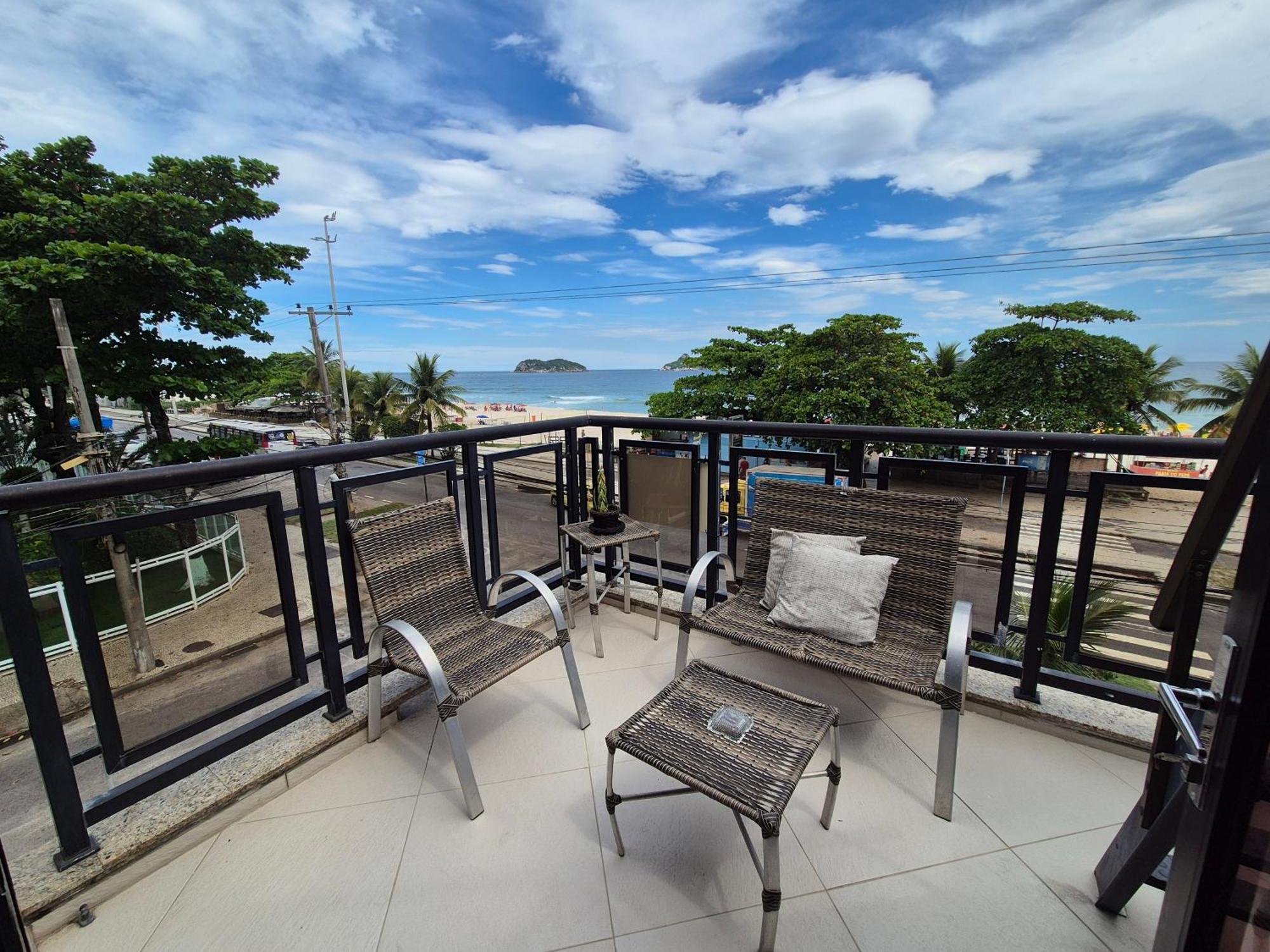 Ap Pepe Alecrim Com Jacuzzi E Solario Frente Ao Mar